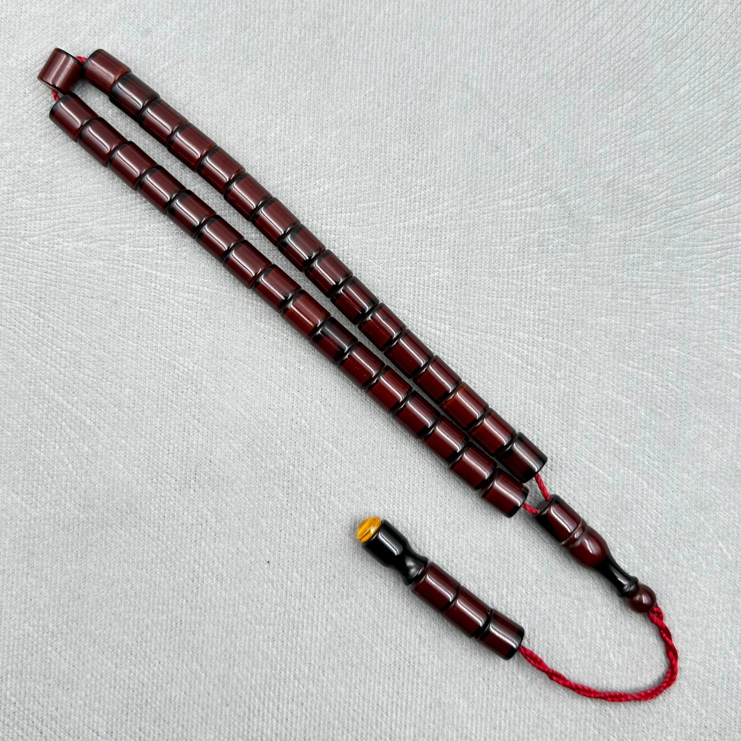 Vişne Rengi Çubuk Kesim Sıkma Kehribar Tespih